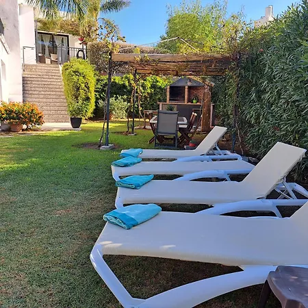 Villa Pool-side Chic In Beautiful Countryside