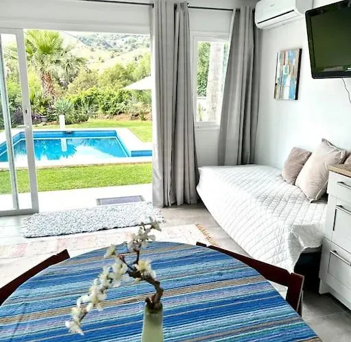 Villa Pool-side Chic In Beautiful Countryside *