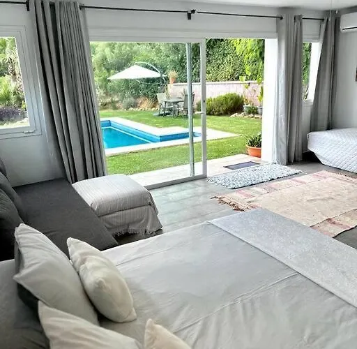 Pool-side Chic In Beautiful Countryside Villa