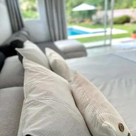 Pool-side Chic In Beautiful Countryside Vila *
